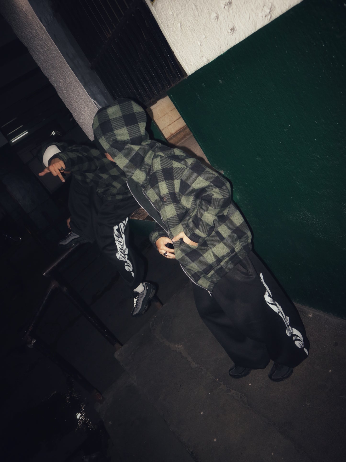 PLAID ZIP UP HOODIE
